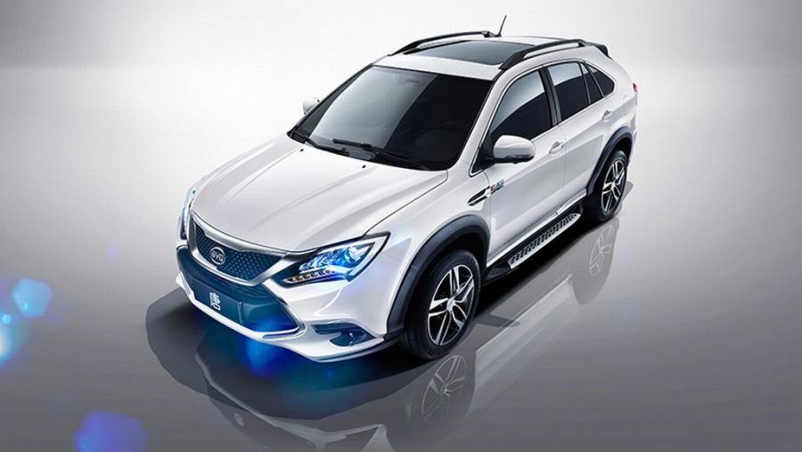  BYD Tang 2015 года  (фото 3 из 9)